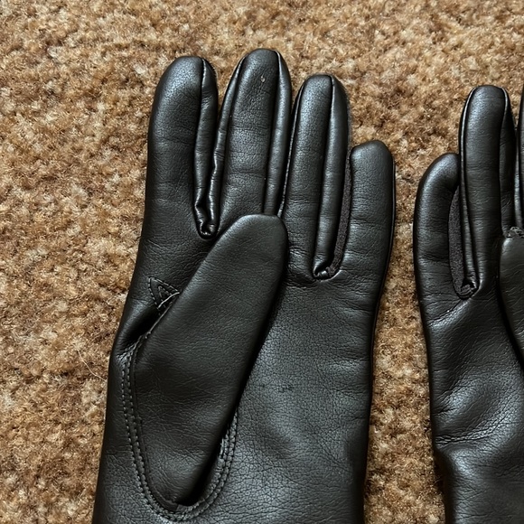 Vintage brown vinyl rabbit fur lined gloves - Picture 3 of 8